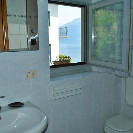 Loft With Big Terrace Lake View Апартаменты *